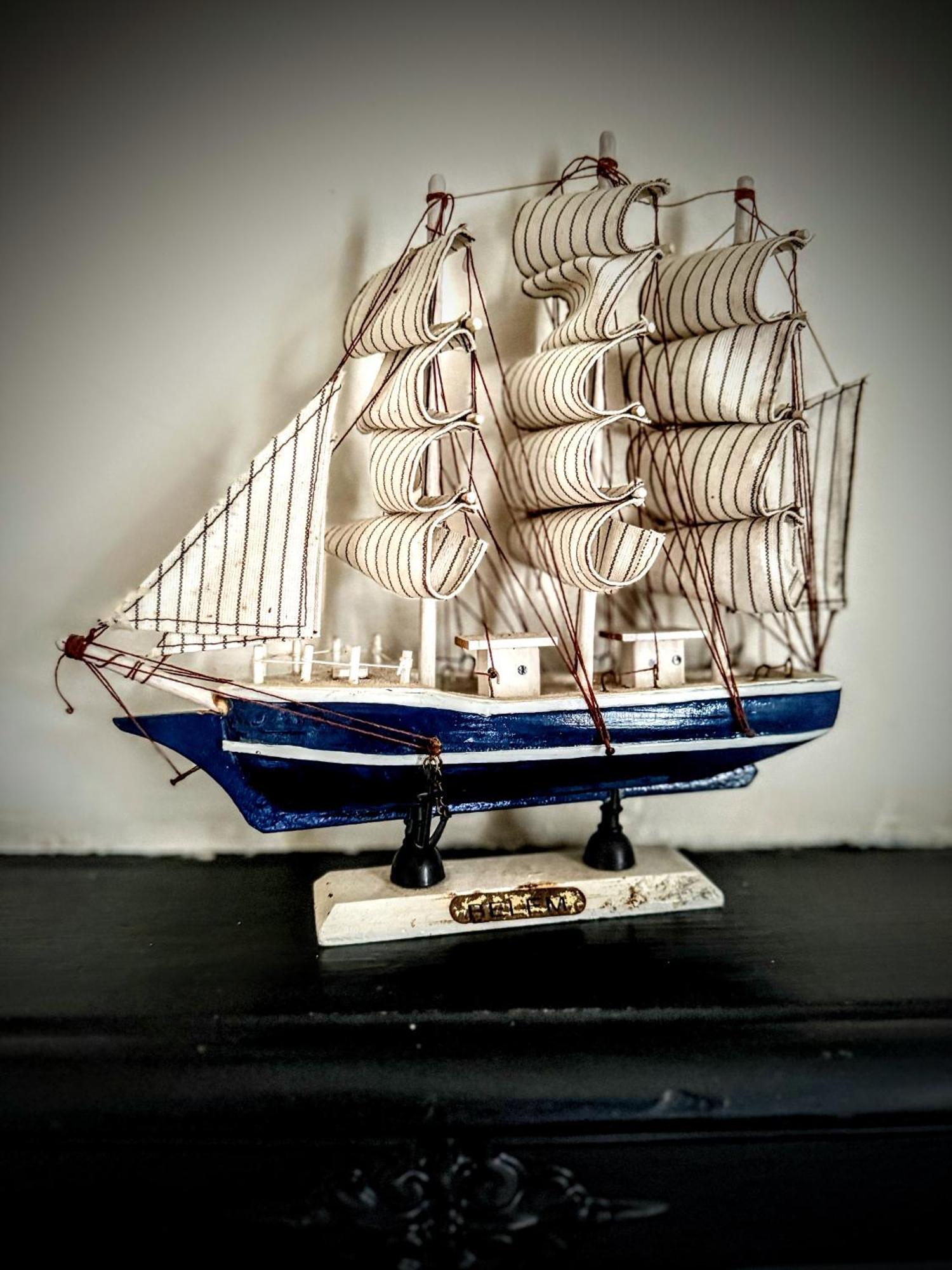 Clone Country House Aughrim Exteriör bild A model of the ship