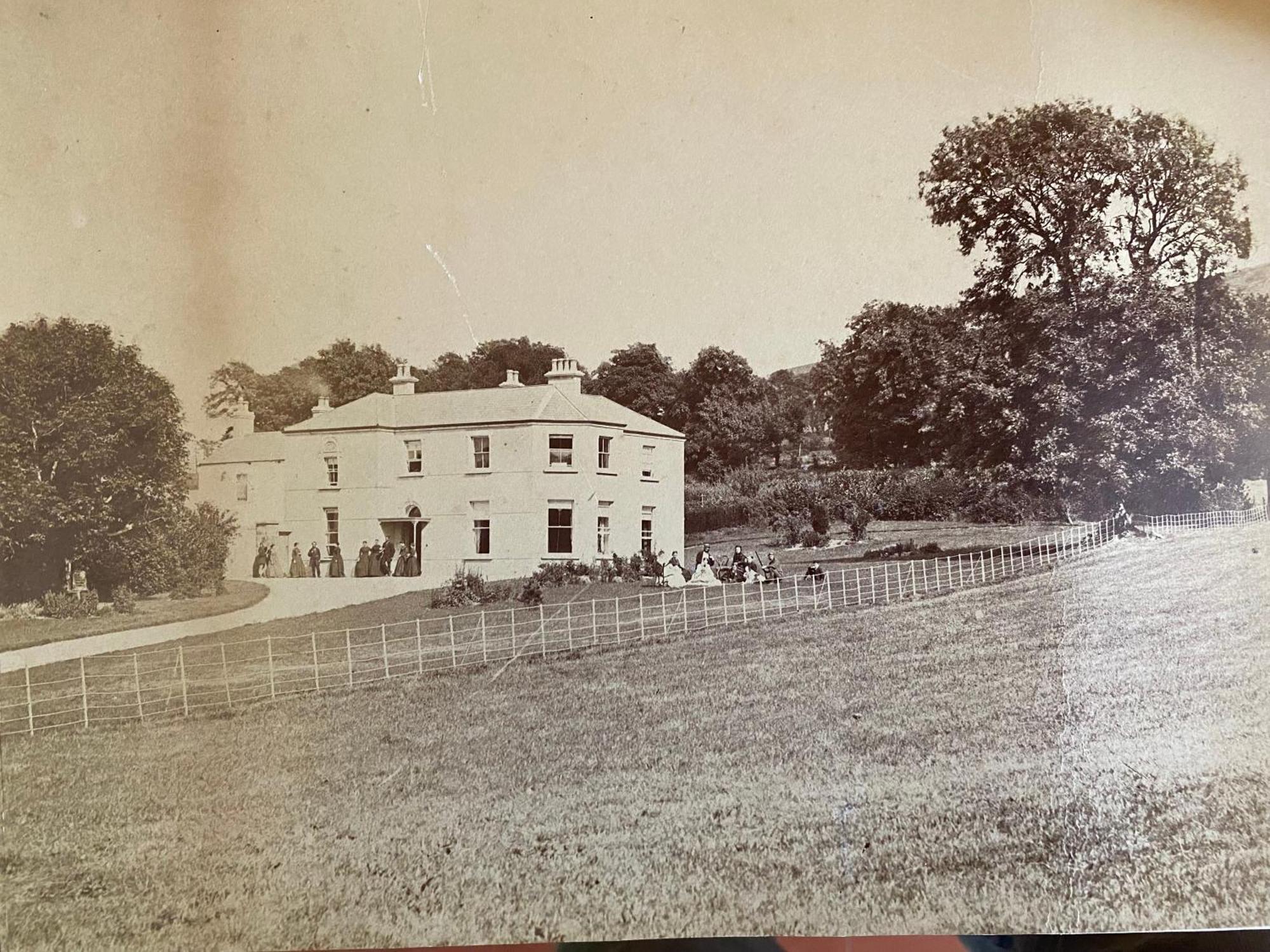 Clone Country House Aughrim Exteriör bild The former house of the station master