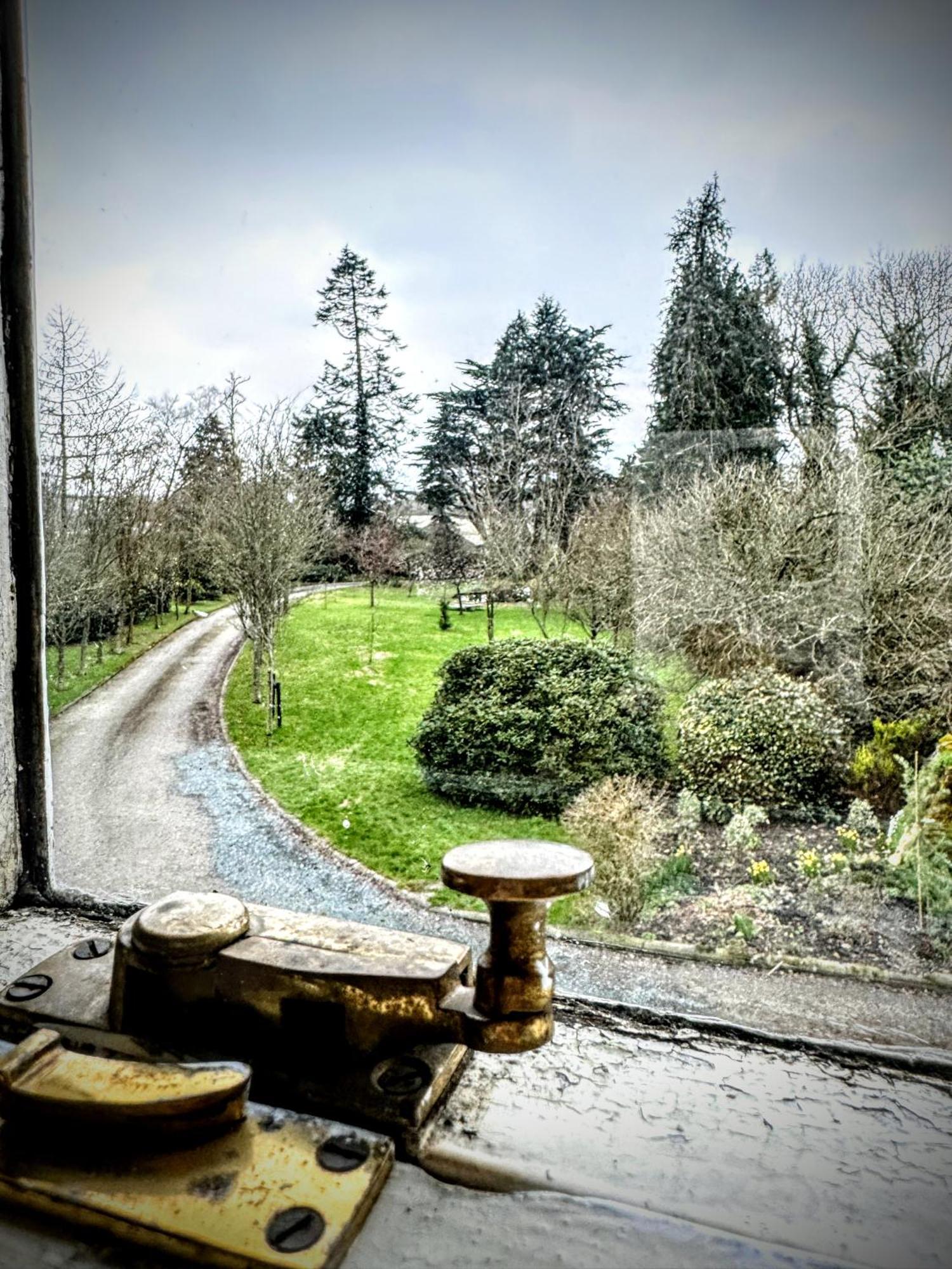 Clone Country House Aughrim Exteriör bild The entrance to the garden