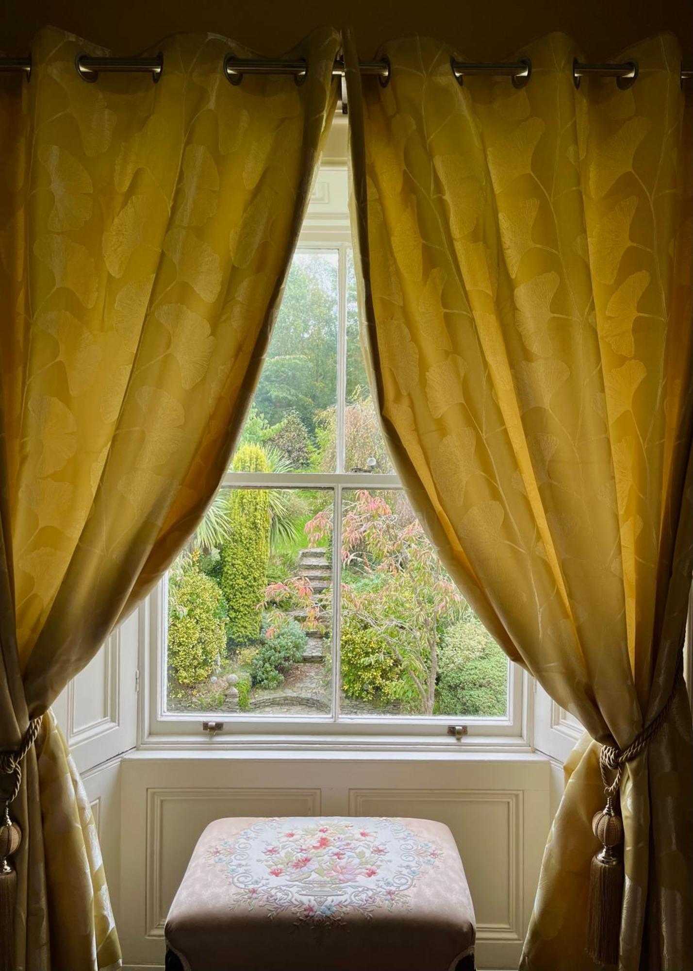 Clone Country House Aughrim Exteriör bild Curtains